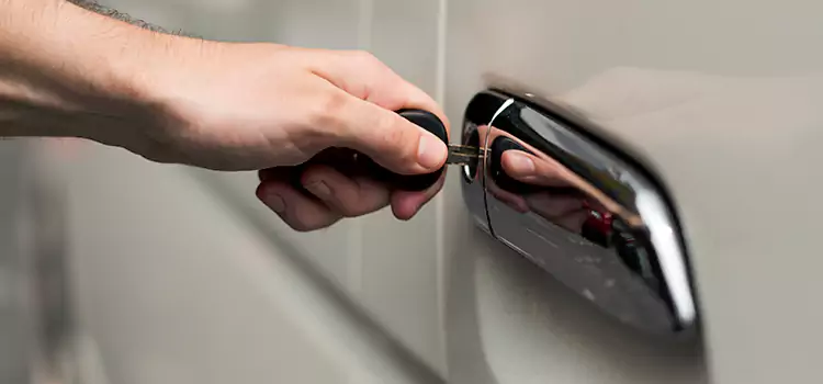 Why Choose Our Auto Locksmith Team in Waukegan, IL?